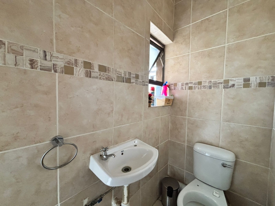 4 Bedroom Property for Sale in Mooivallei Park North West